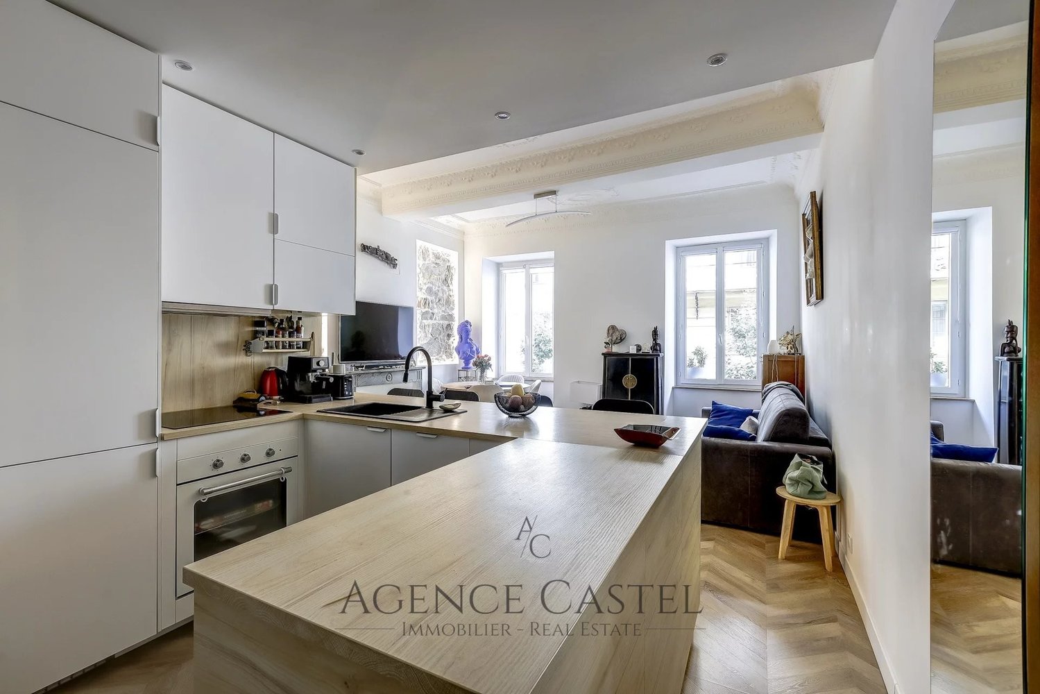 Property photo in Port