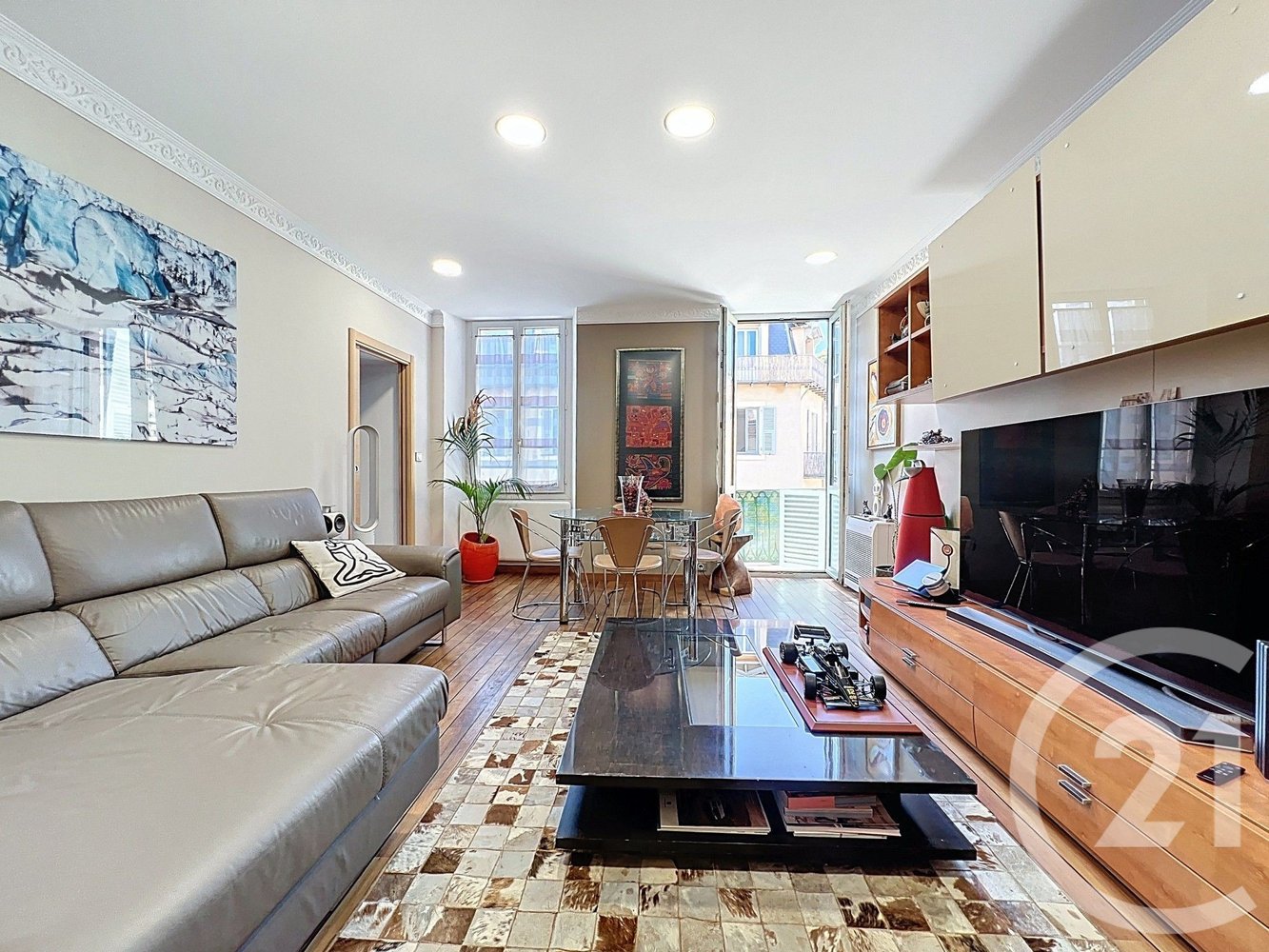 Property photo in Port