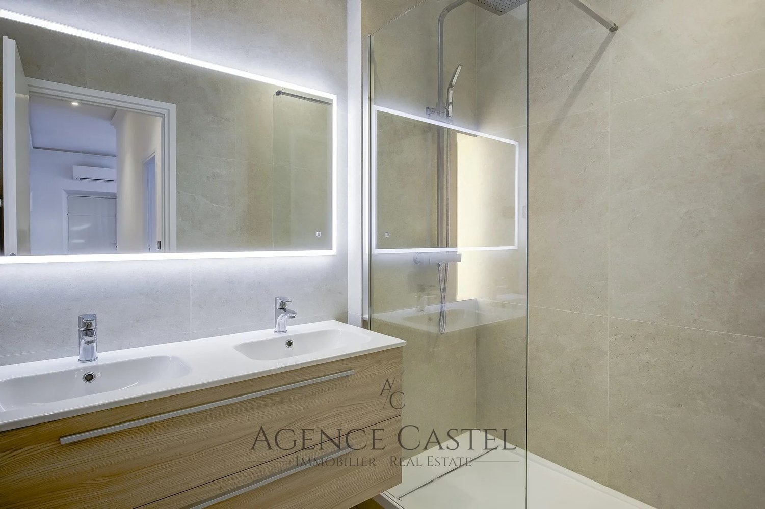 Property photo in Port