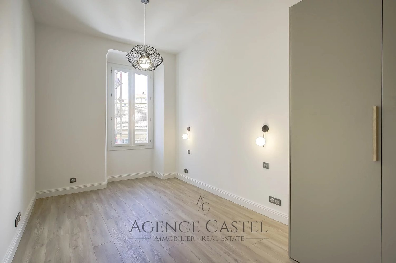 Property photo in Port