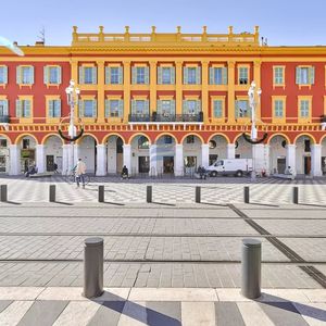 Property in Carre d'Argent