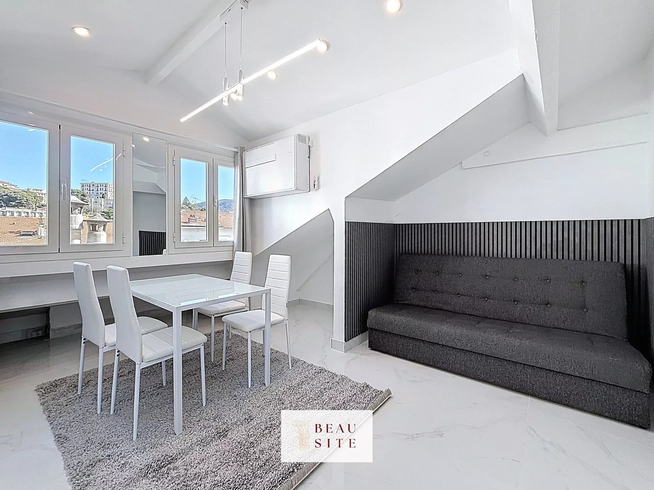 Property photo in Carre d'Argent