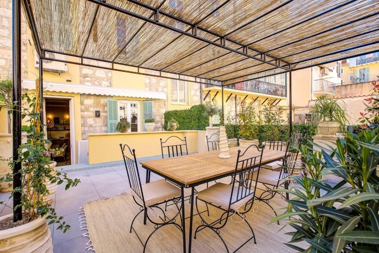 Property photo in Carre d'Argent