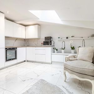 Property in Carre d'Argent