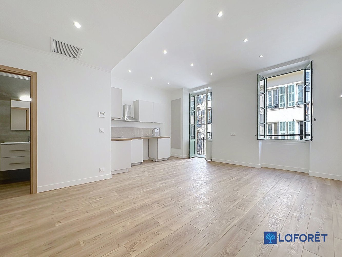 Property photo in Carre d'Argent