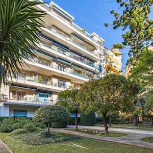 Property in Carre d'Argent