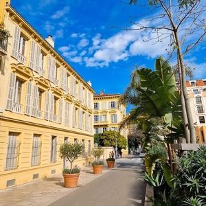 Property in Carre d'Argent