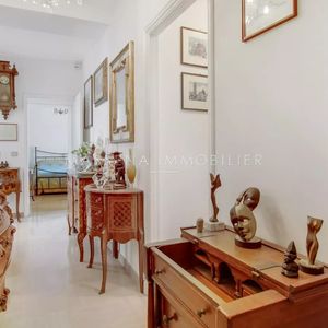 Property in Carre d'Argent