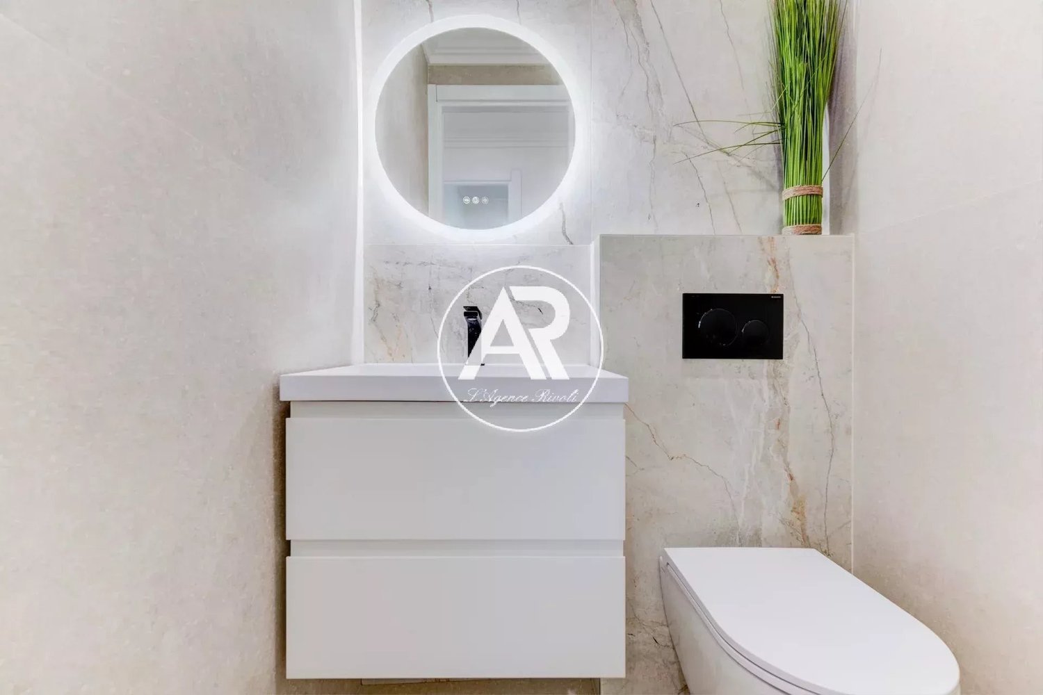 Property photo in Carre d'Or