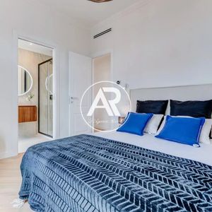 Property in Carre d'Or