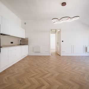 Property in Carre d'Or