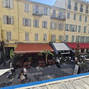 Property in Carre d'Or