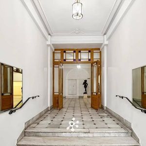 Property in Carre d'Or