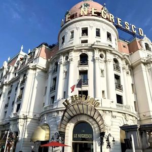 Property in Carre d'Or