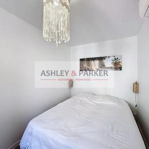 Property in Carre d'Or