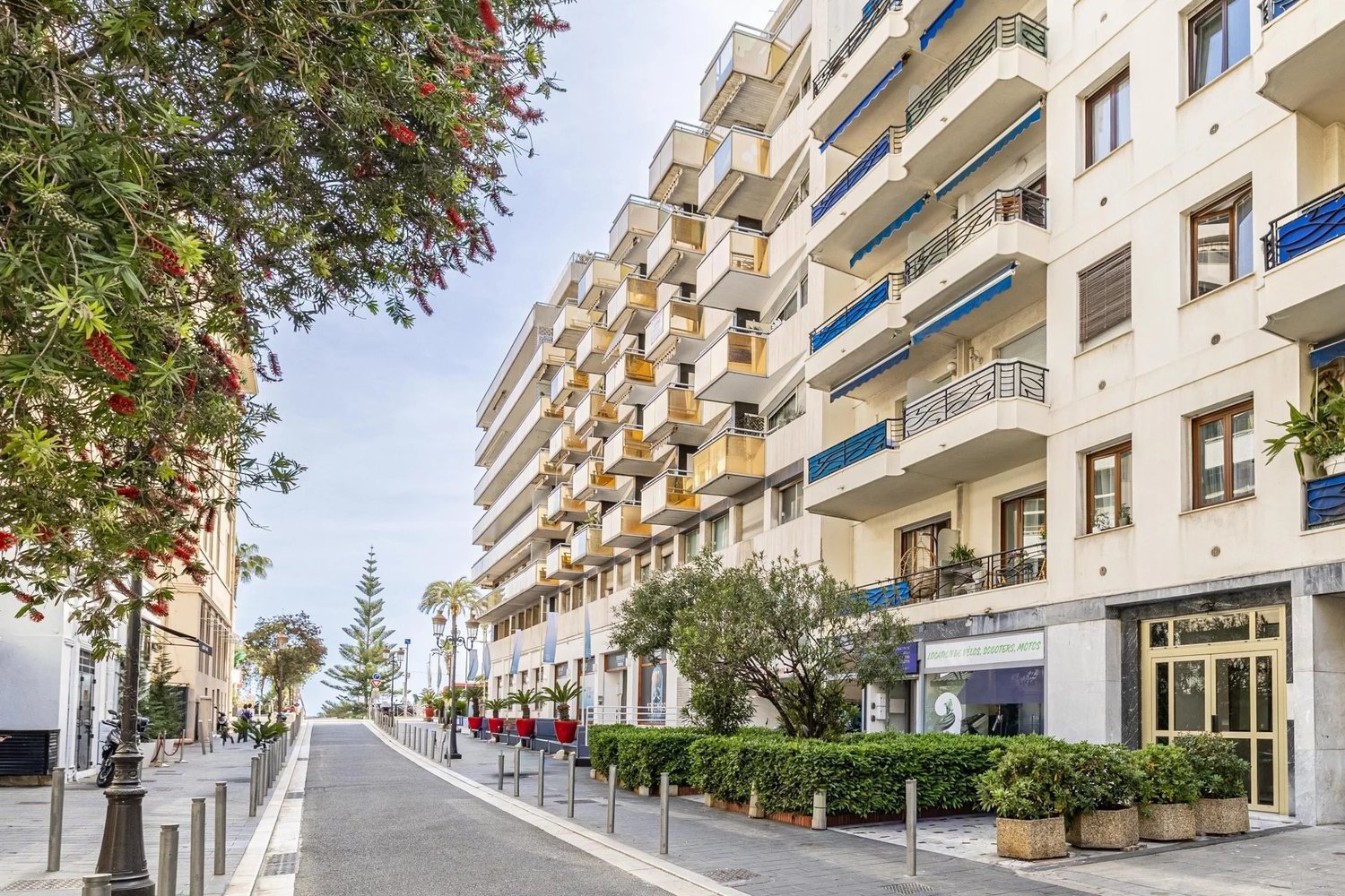 Property photo in Carre d'Or