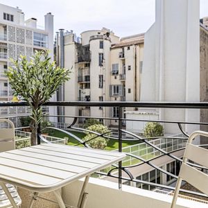 Property in Carre d'Or