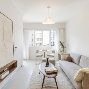 Property in Carre d'Or