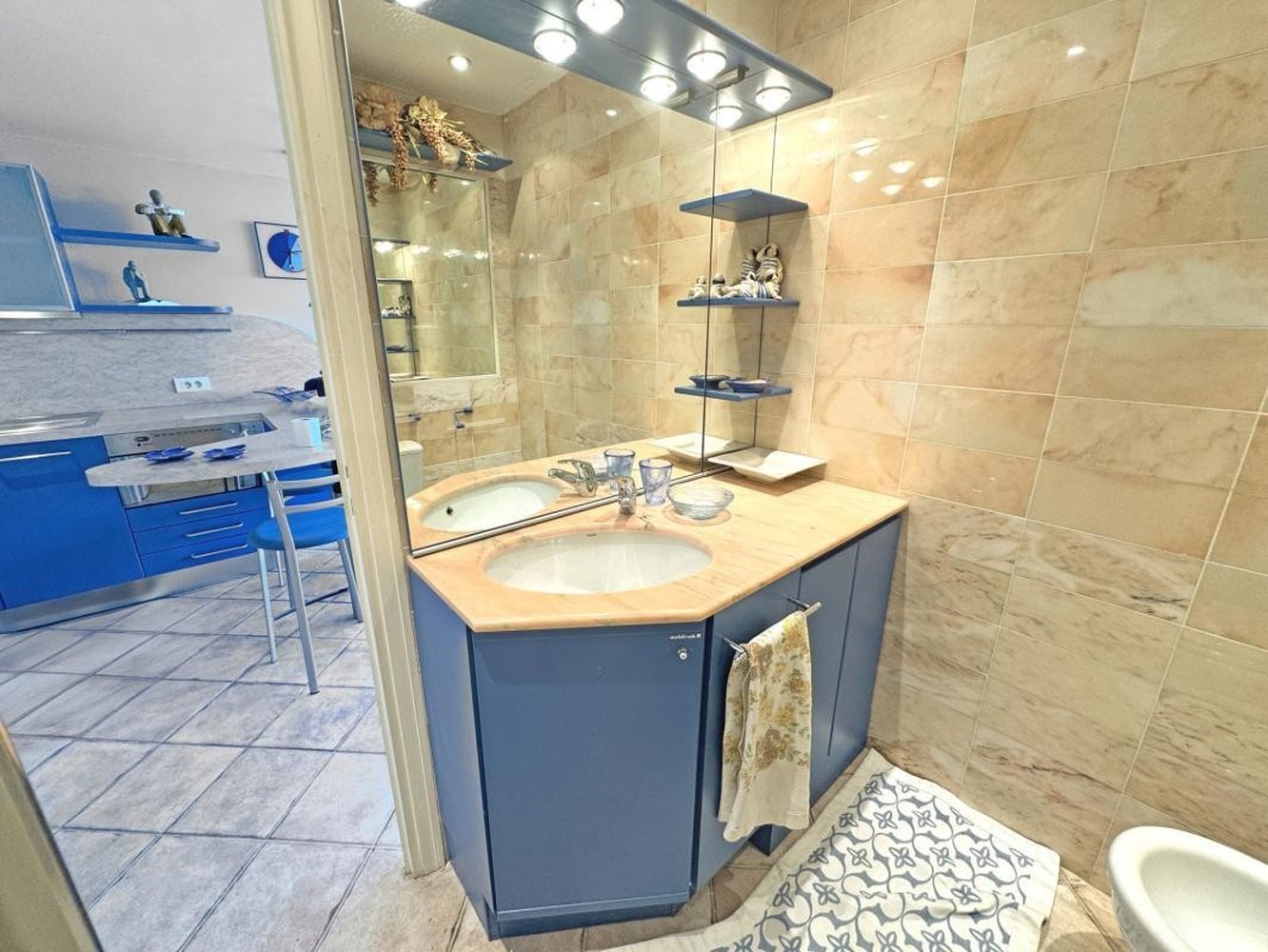 Property photo in Carre d'Or