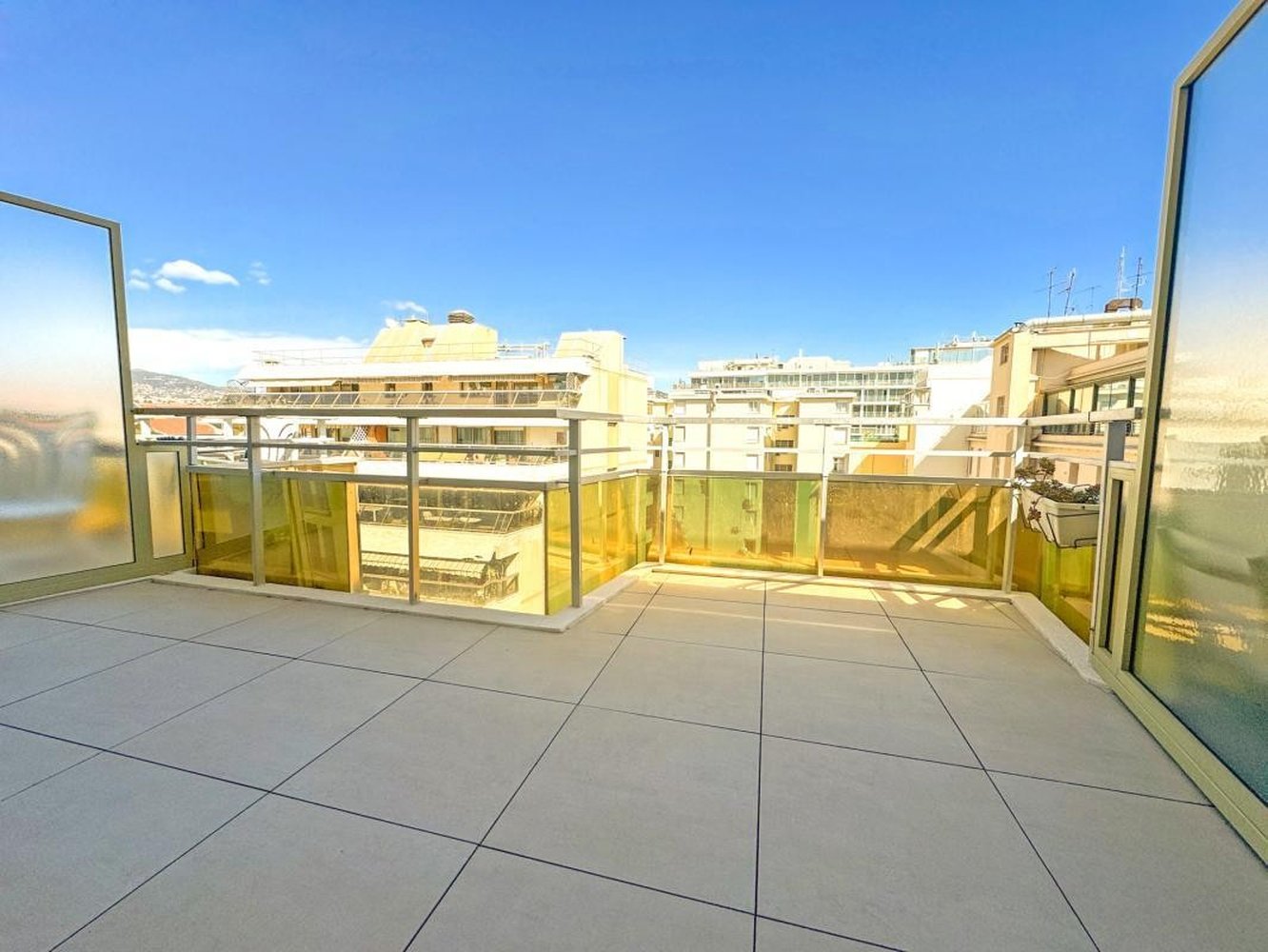 Property photo in Carre d'Or