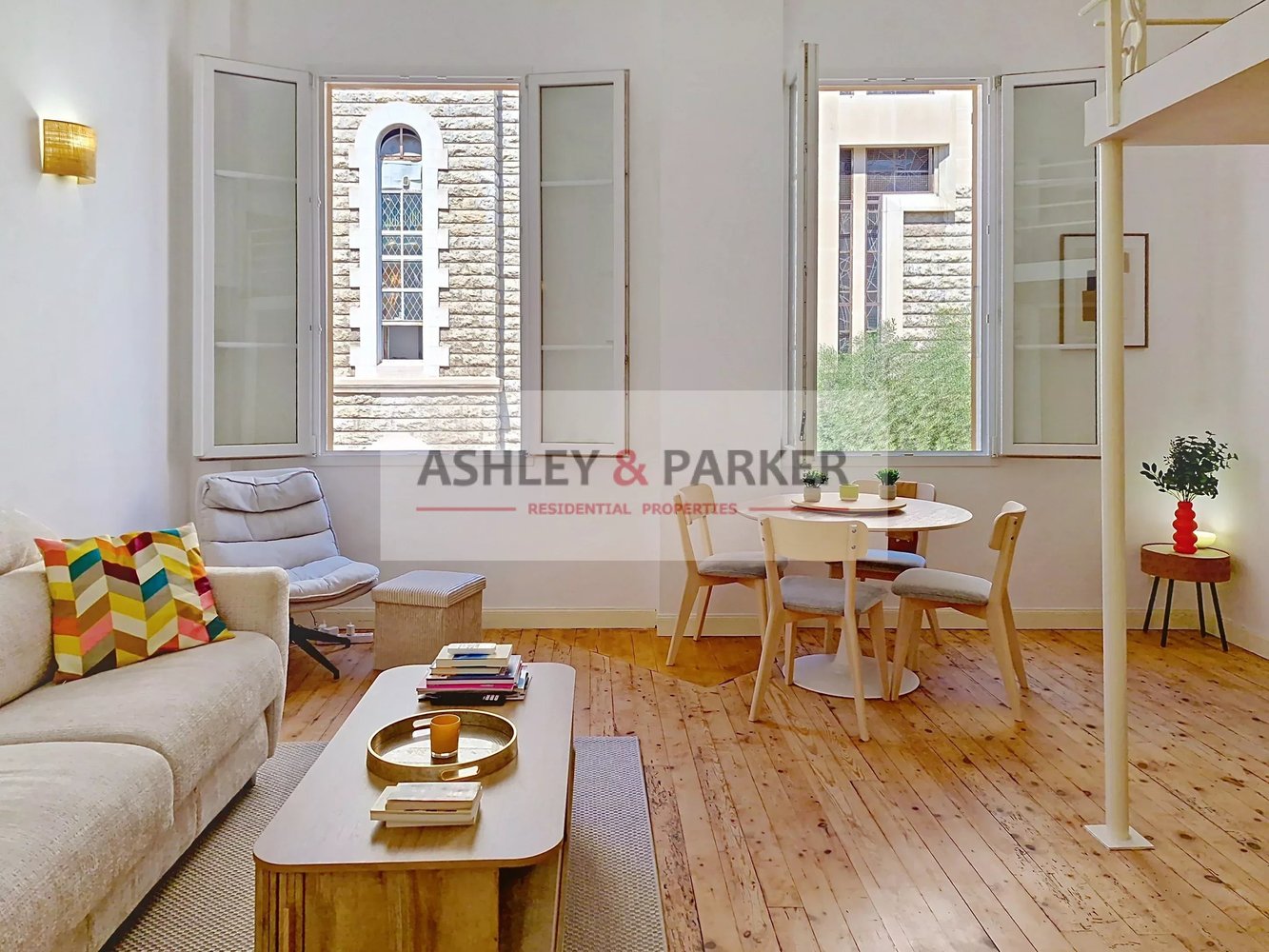 Property photo in Carre d'Or