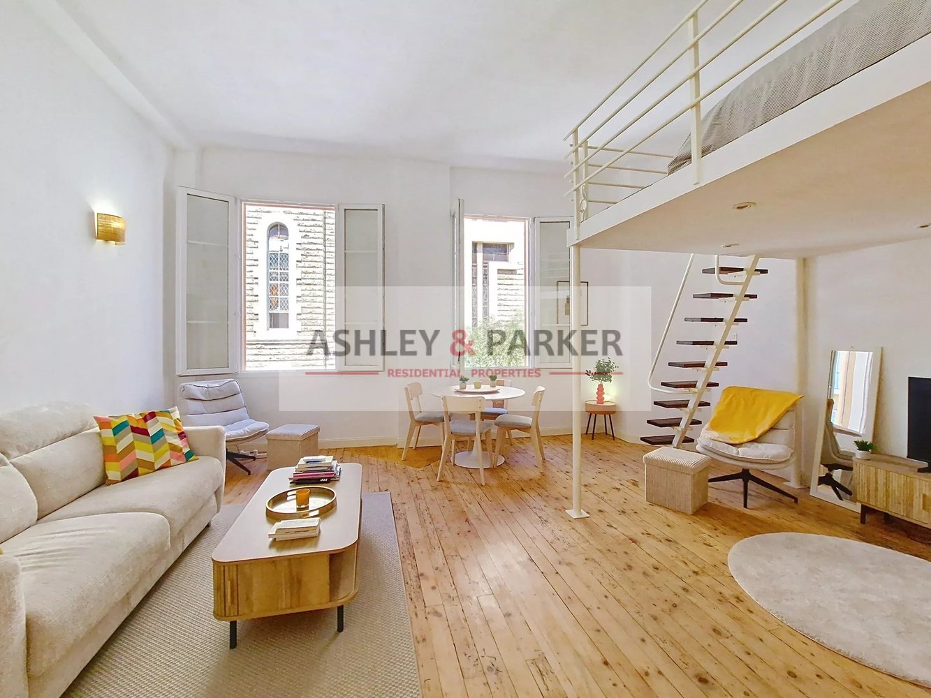 Property photo in Carre d'Or