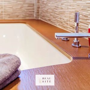 Property in Carre d'Or