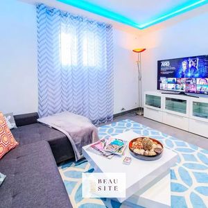 Property in Carre d'Or