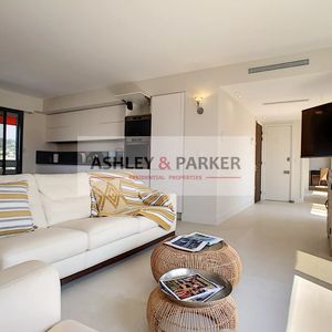 Property in Carre d'Or