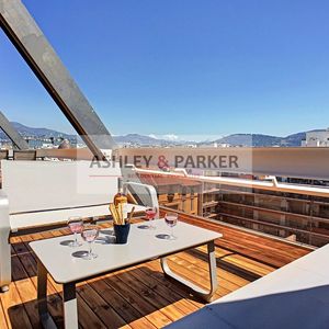 Property in Carre d'Or