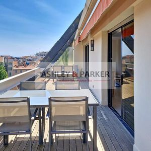 Property in Carre d'Or