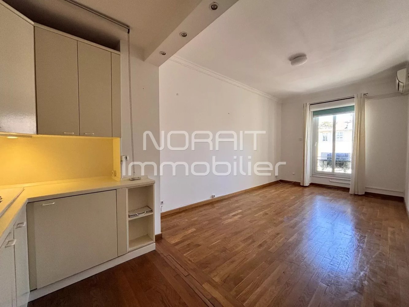 Property photo in Carre d'Or