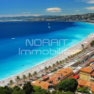 Property in Carre d'Or