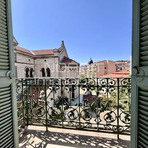 Property in Carre d'Or