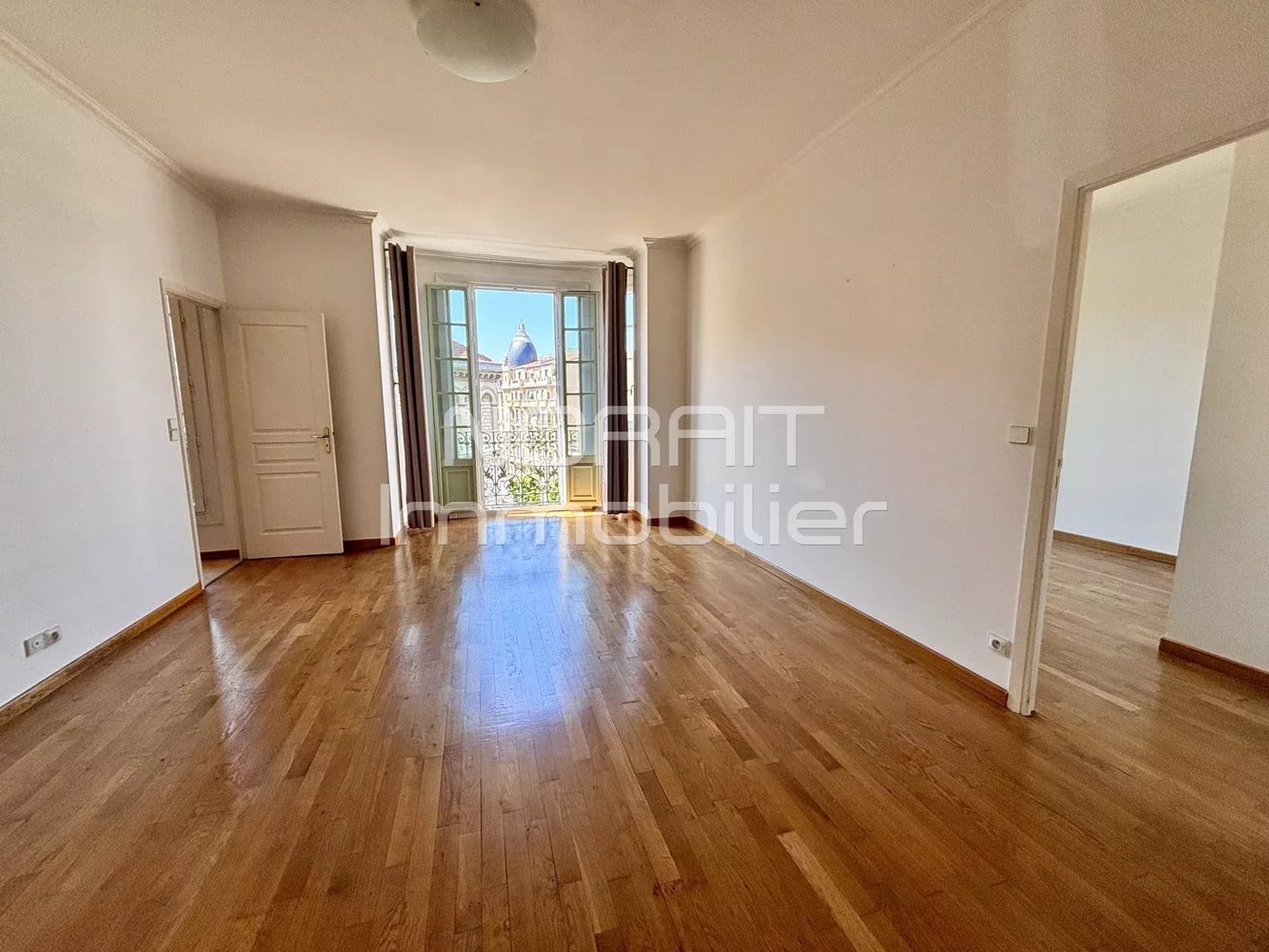 Property photo in Carre d'Or