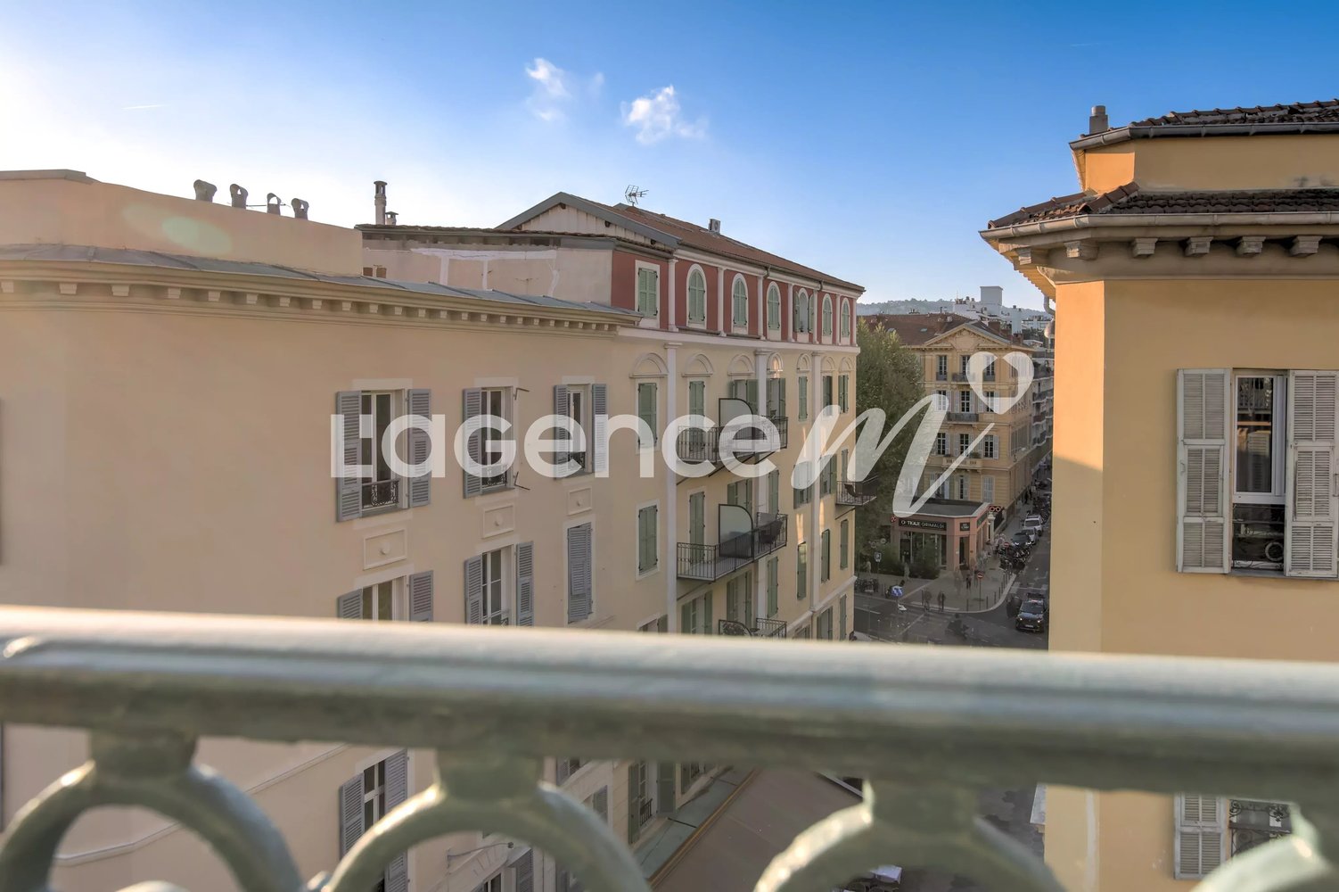 Property photo in Carre d'Or
