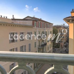Property in Carre d'Or