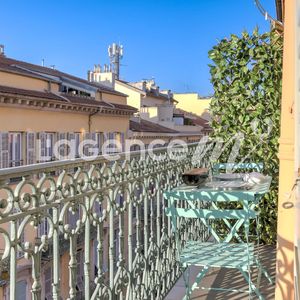 Property in Carre d'Or