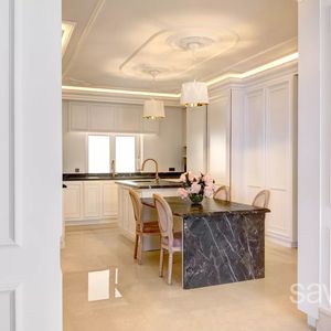 Property in Carre d'Or