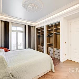 Property in Carre d'Or