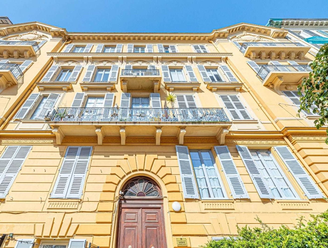 Property photo in Carre d'Or