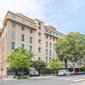 Property in Carre d'Or