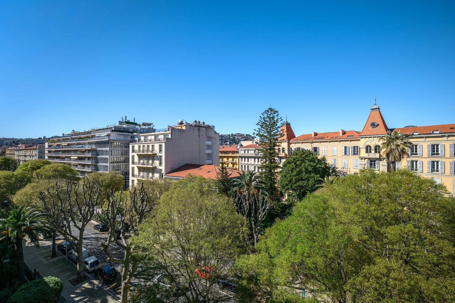 Property photo in Carre d'Or