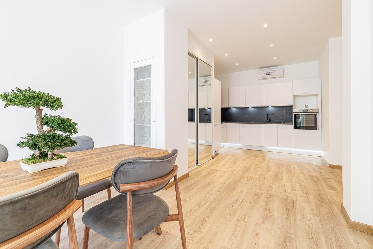 Property photo in Musicians Quarter