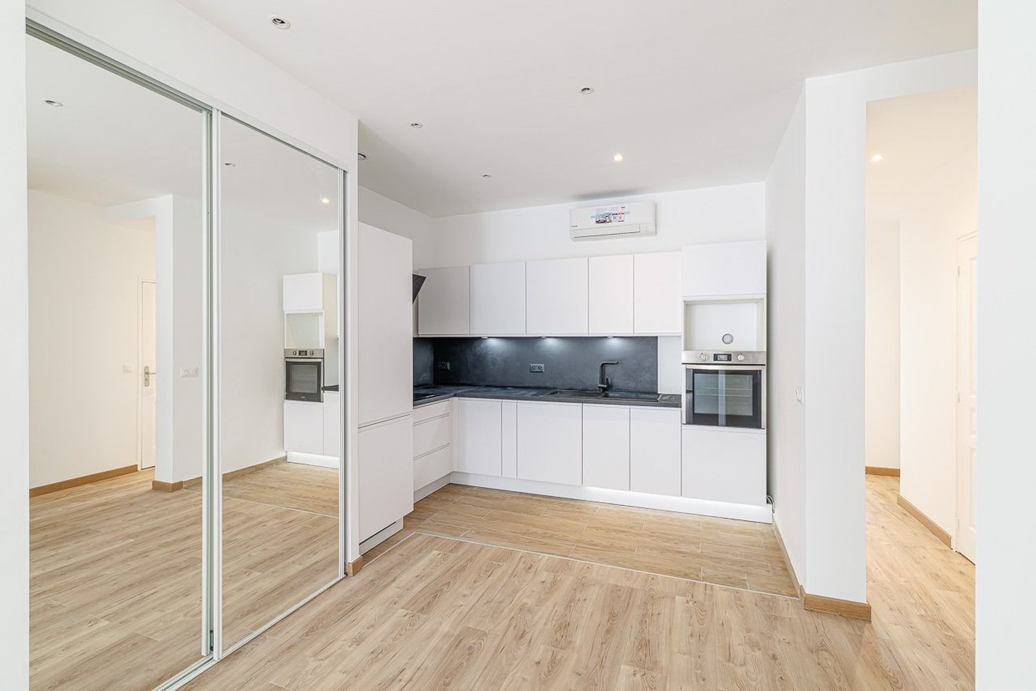 Property photo in Musicians Quarter