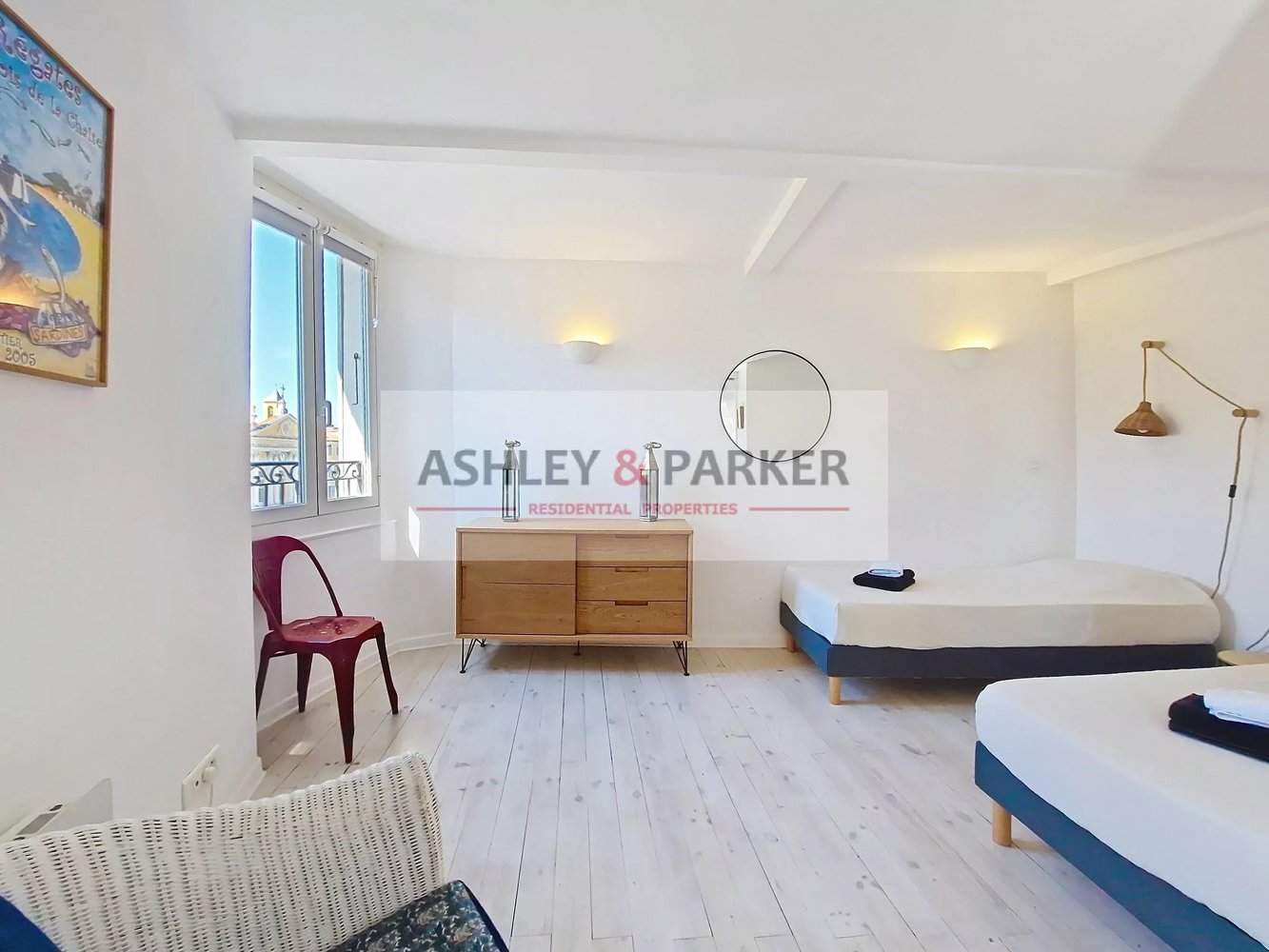 Property photo in Port