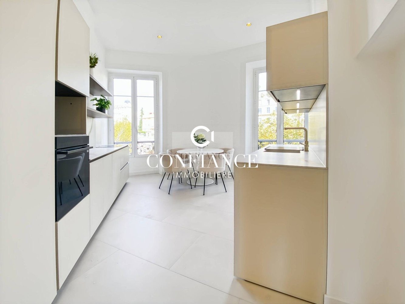 Property photo in Carre d'Argent