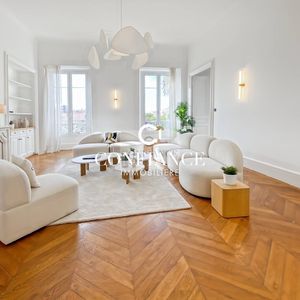 Property in Carre d'Argent