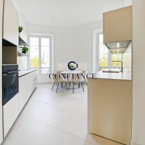 Property in Carre d'Argent