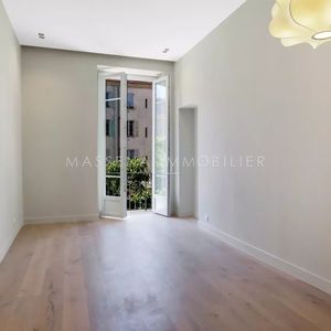 Property in Carre d'Argent